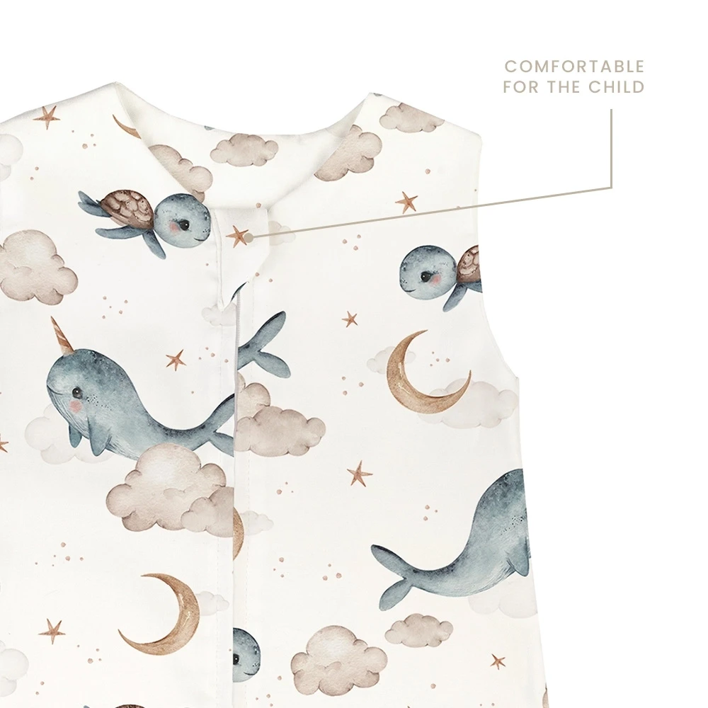 Sleeping-bag-with-legs-summer-0.5-TOG-Whales-White-1-2-years-close-up